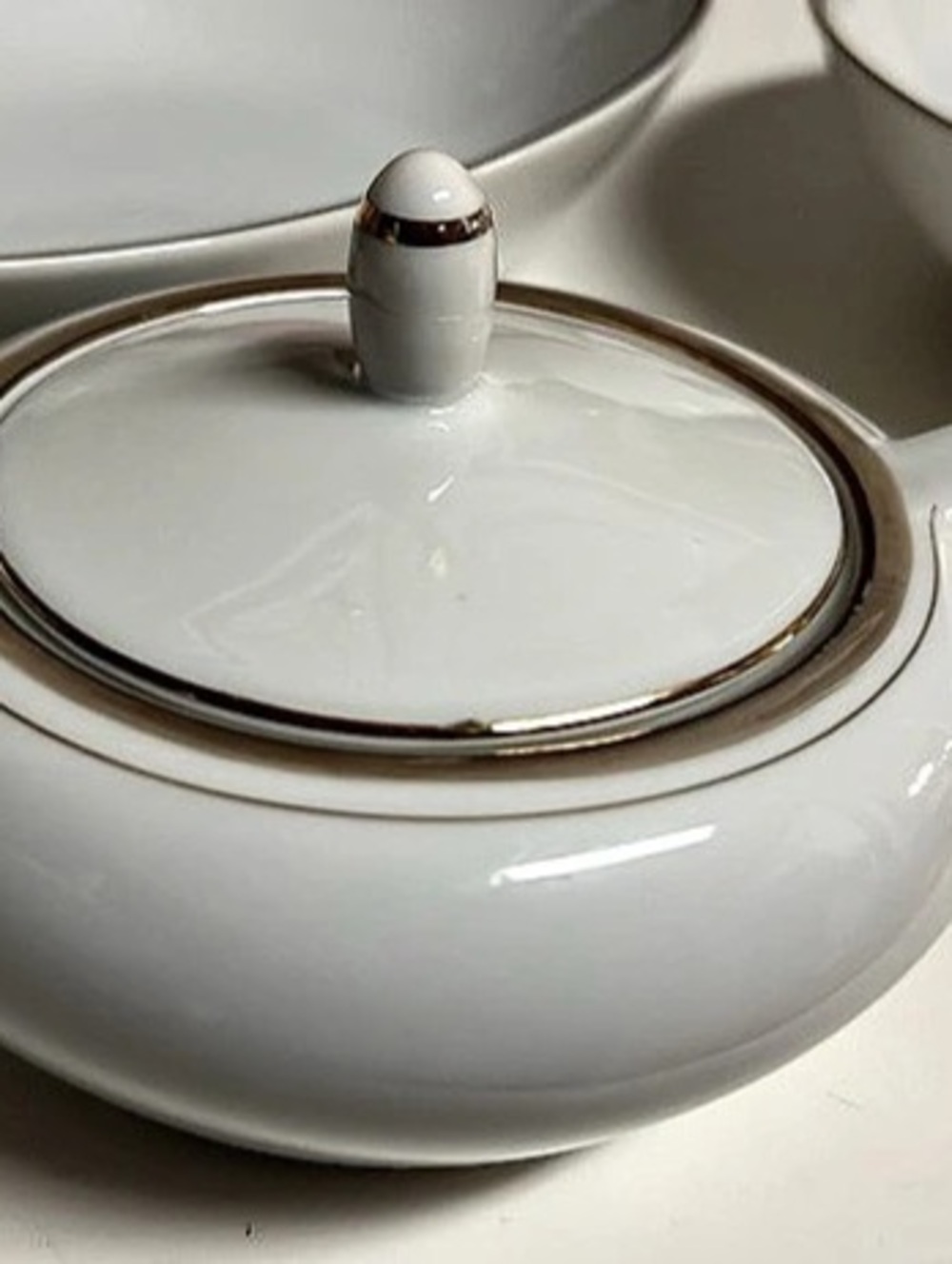 Vintage Royalton Golden Elegance Covered Sugar Bowl – Japan – Gold Trim